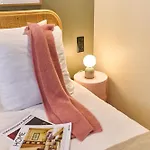 Апартаменты Boutik Boheme Le Jardin Montmartre Париж